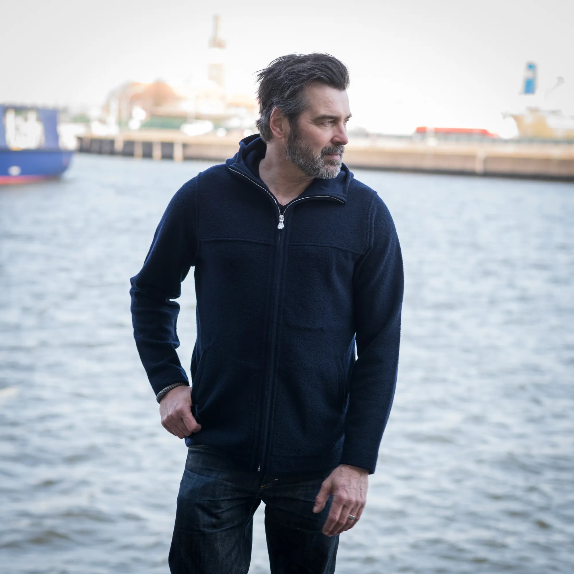 Jacke leicht mit Kapuze