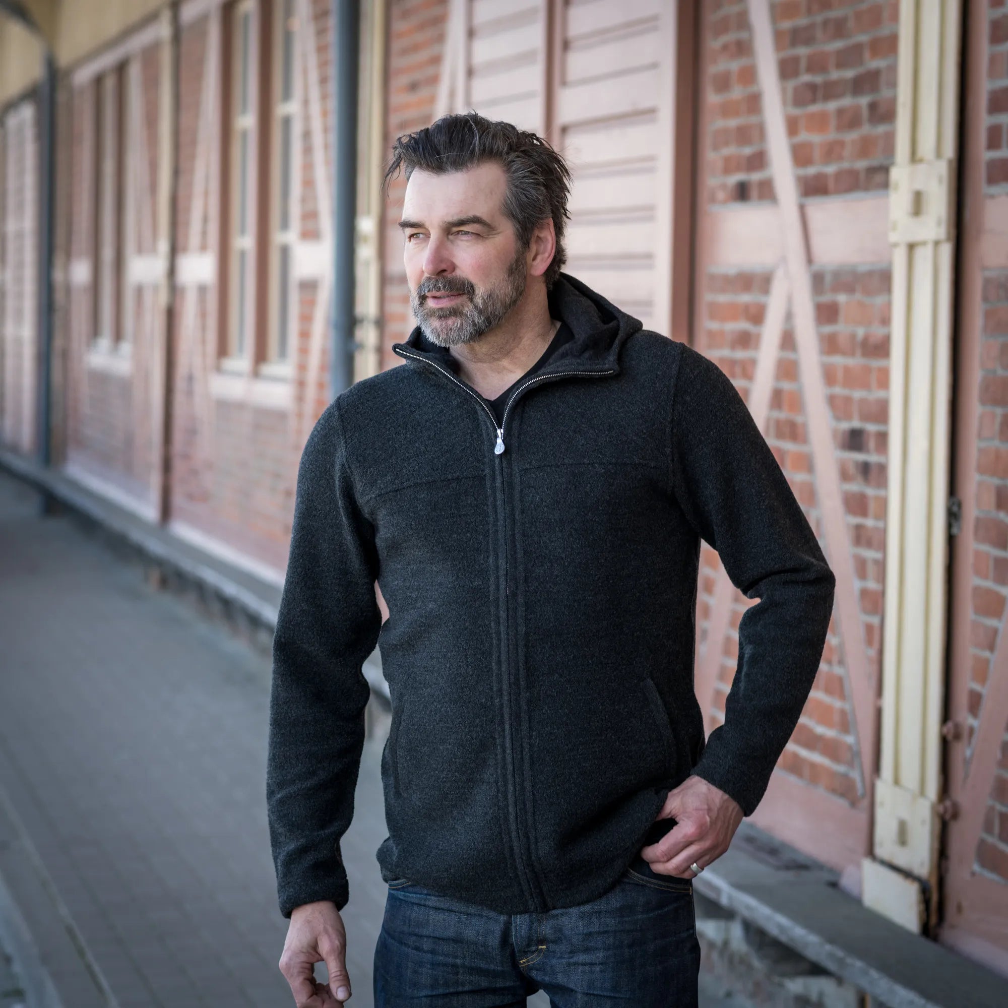 Jacke leicht mit Kapuze