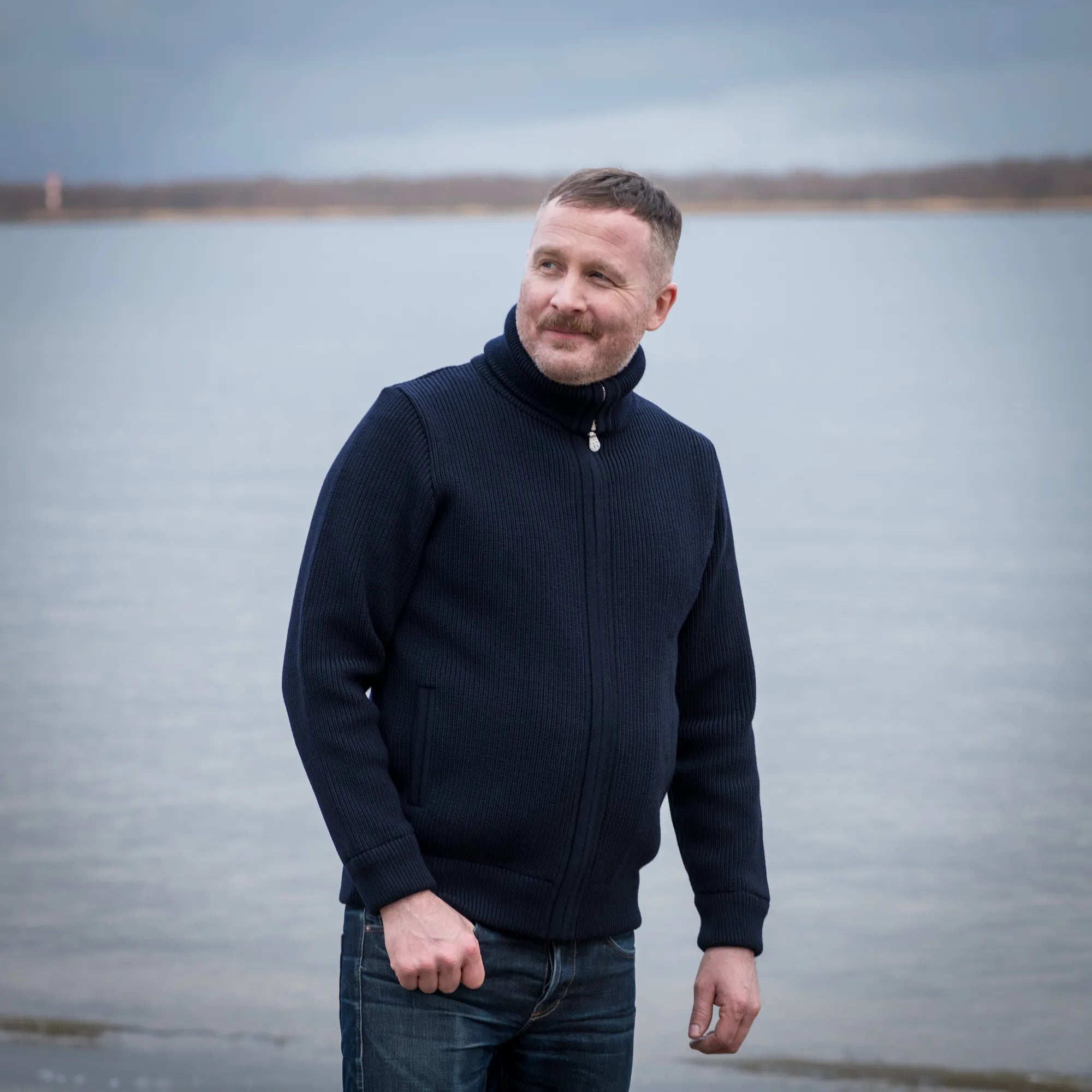 Jacke schwer mit Kragen